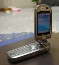 PanasonicのP2102V、FOMA対応の携帯電話