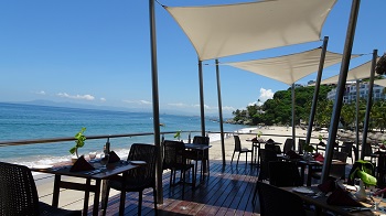 レストランから海岸を臨む レストランから海岸を臨む