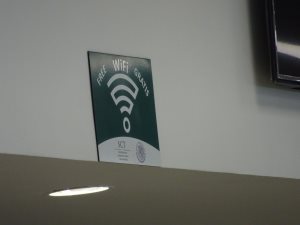 Free WiFi表示 Free WiFi表示