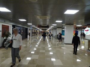 預入荷物受取場所へ 預入荷物受取場所へ