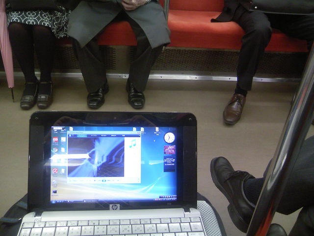 通勤電車の中で 通勤電車の中で